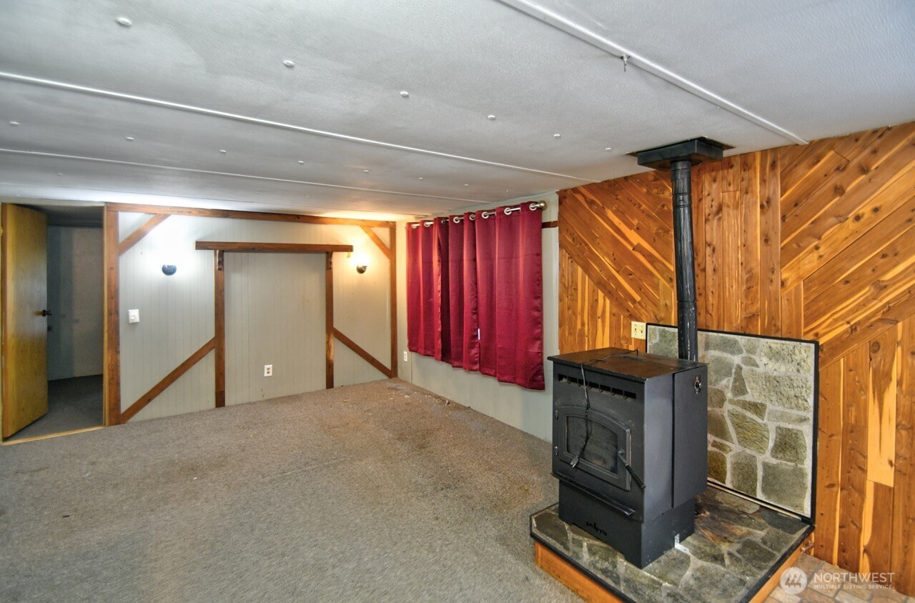 220 W Buck Prairie Road