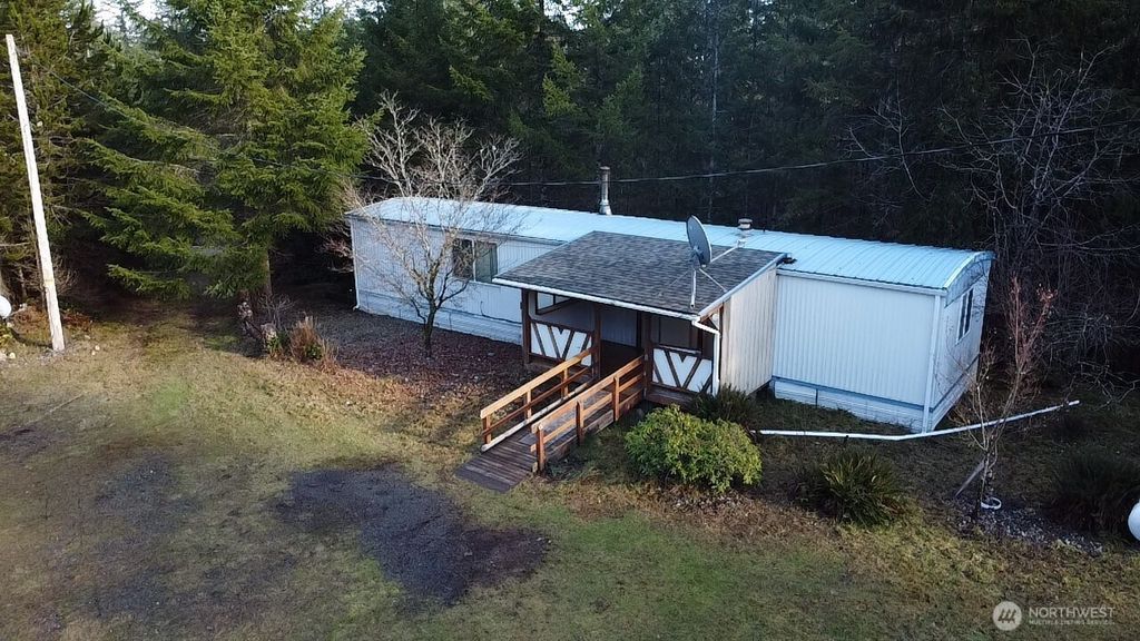 Photo of 220 W Buck Prairie Road, Elma, WA 98541 (MLS # 2470368)