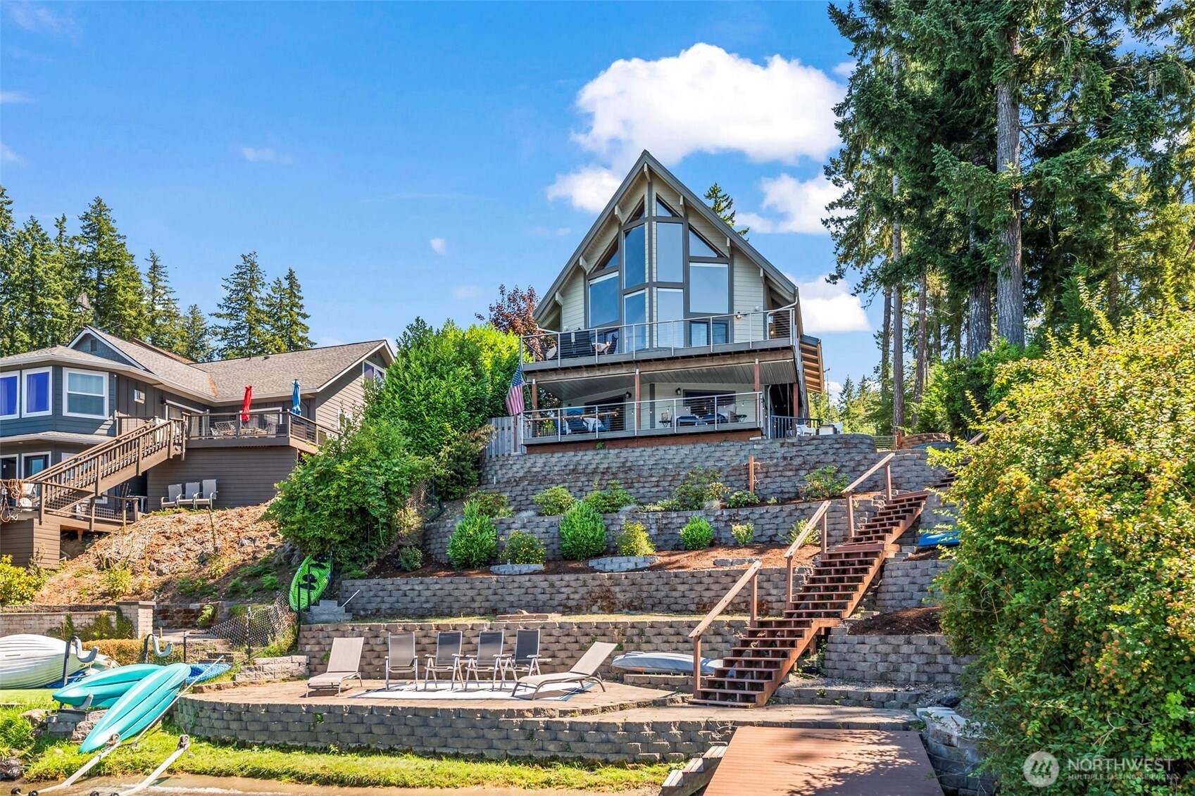 2211 E Mason Lake Drive E