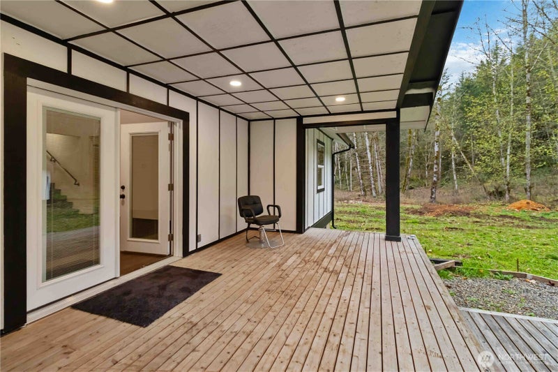 241 Oxbow Lake Ln