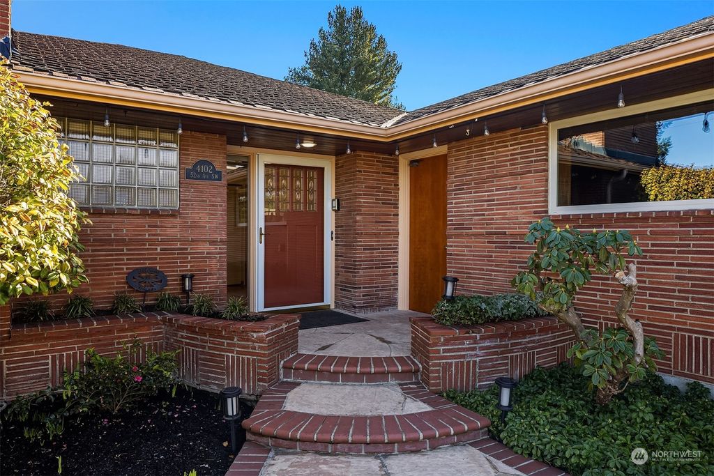 Photo of 4102 52nd Avenue SW, Seattle, WA 98116 (MLS # 2201291)