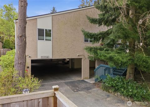 Photo of 790 Madison Avenue N, Bainbridge Island, WA 98110 (MLS # 2502973)