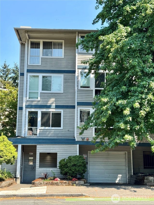 12026 15th Avenue NE 304 #304, Seattle