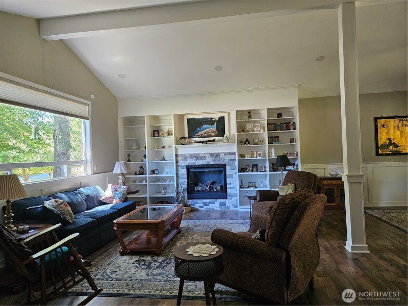 40 N Mt Christie Drive W