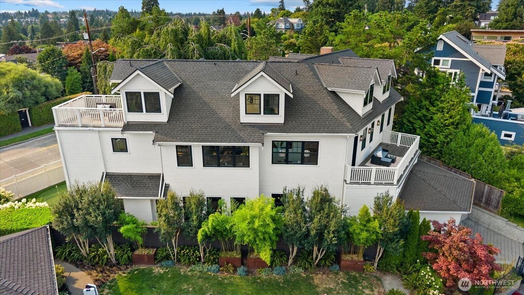 Photo of 6224 NE Princeton Way, Seattle, WA 98115 (MLS # 2568493)