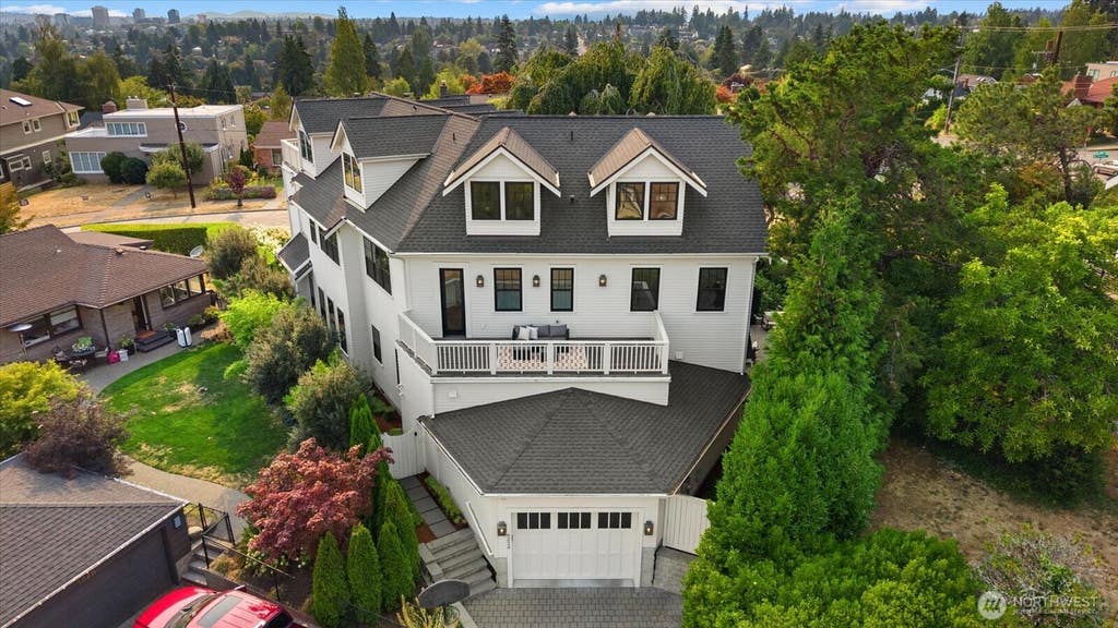 Photo of 6224 NE Princeton Way, Seattle, WA 98115 (MLS # 2568493)