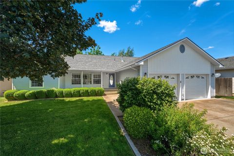 Photo of 22 Parkwood Circle, Walla Walla, WA 99362 (MLS # 2527755)