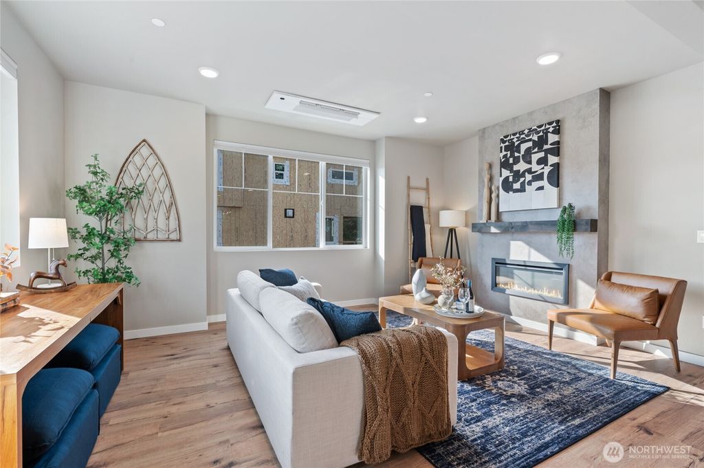 Photo of 14424 Madison Way #E1, Lynnwood, WA 98087 (MLS # 2468455)