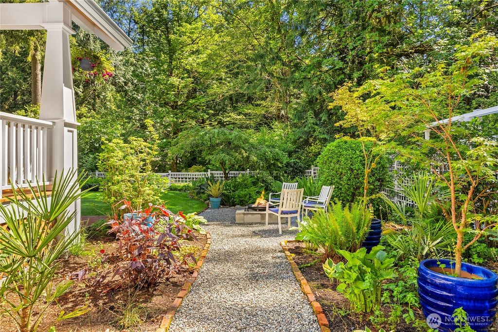 Photo of 14268 N Madison Avenue NE, Bainbridge Island, WA 98110 (MLS # 2528695)
