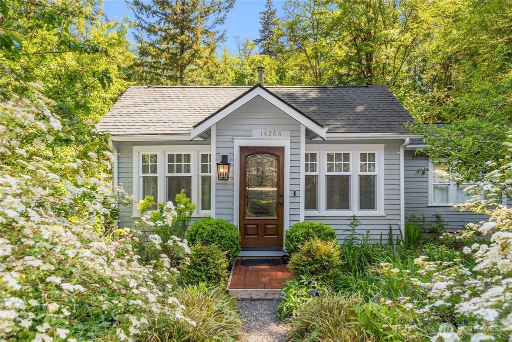 Photo of 14268 N Madison Avenue NE, Bainbridge Island, WA 98110 (MLS # 2528695)