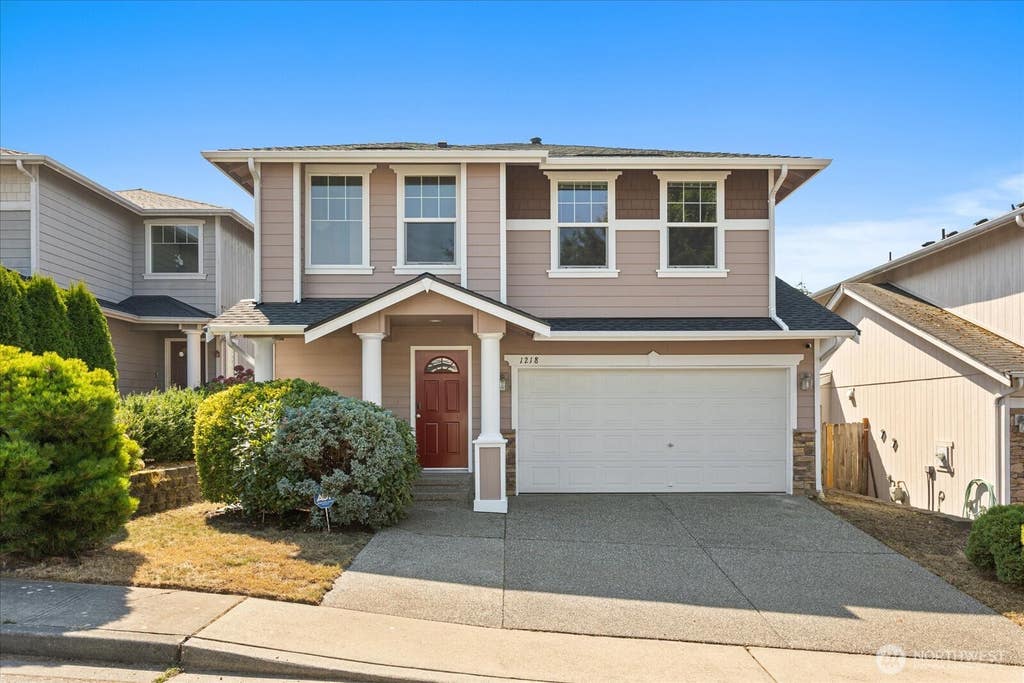 Photo of 1218 125th Place SW, Everett, WA 98204 (MLS # 2575245)