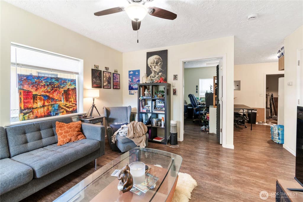 Photo of 263 17th Avenue, Longview, WA 98632 (MLS # 2558081)