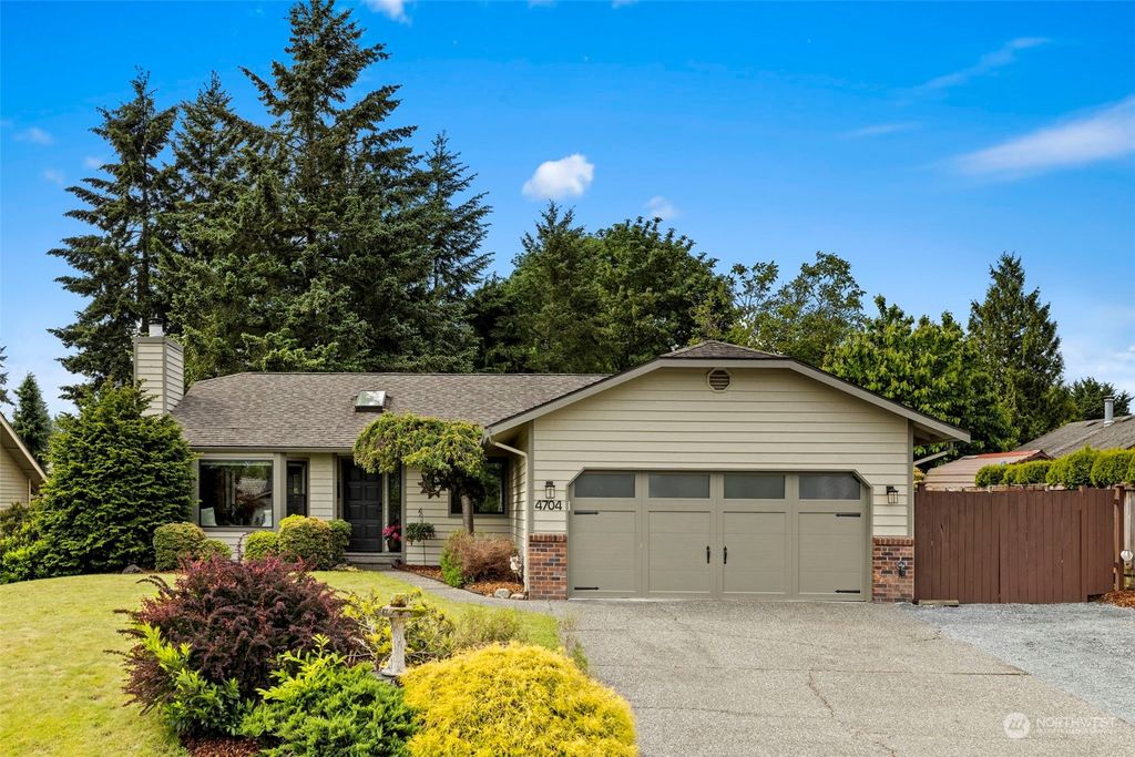 Photo of 4704 120th Place SE, Everett, WA 98208 (MLS # 2247803)