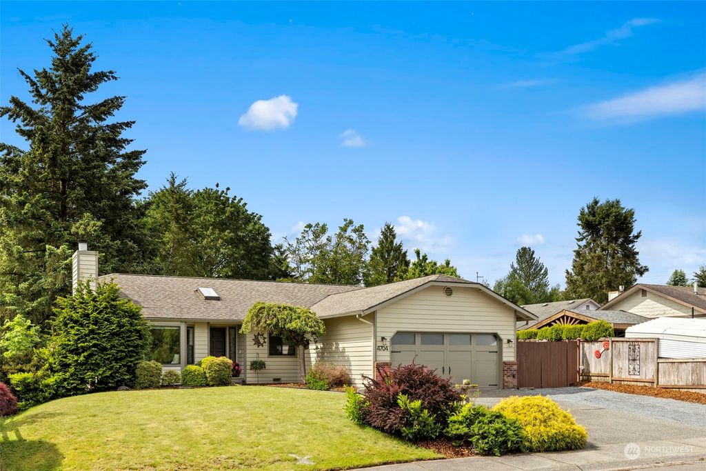 Photo of 4704 120th Place SE, Everett, WA 98208 (MLS # 2247803)