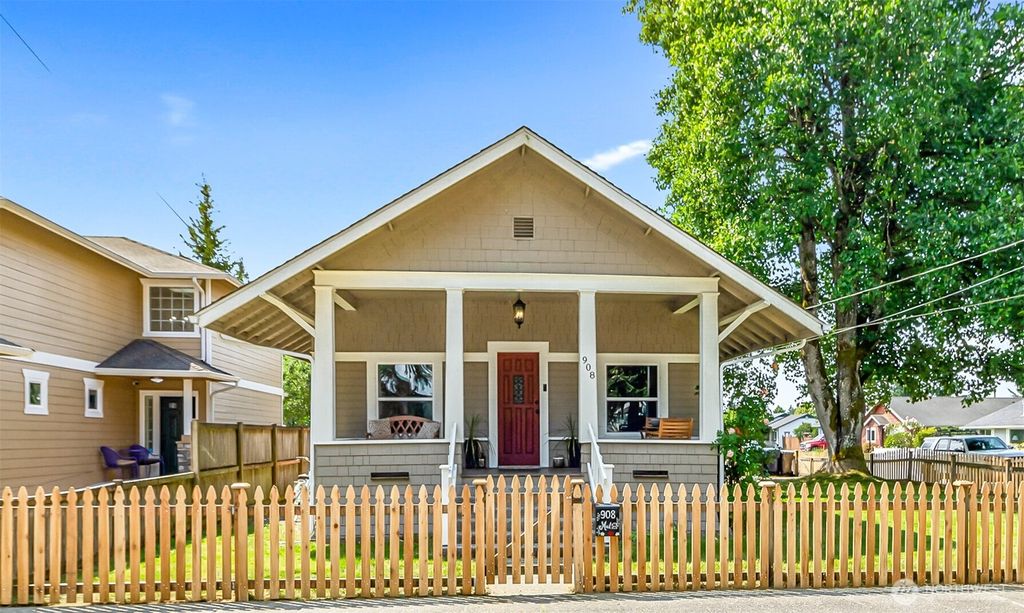 Photo of 908 E 5th Street, Arlington, WA 98223 (MLS # 2393857)