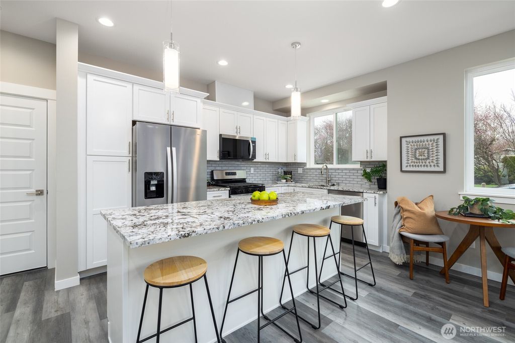 Photo of 1515 N Waugh Road #B, Mount Vernon, WA 98273 (MLS # 2492647)