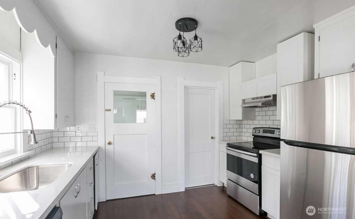 319 E Main Avenue