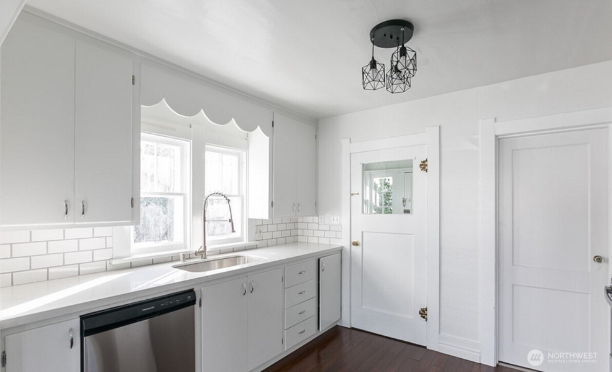 319 E Main Avenue
