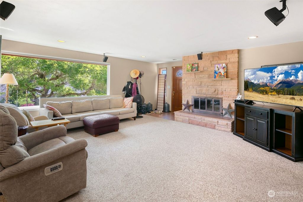 Photo of 14421 46th Avenue S, Tukwila, WA 98168 (MLS # 2260285)