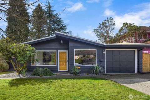 Photo of 1237 SW 118th Street, Burien, WA 98146 (MLS # 2494375)