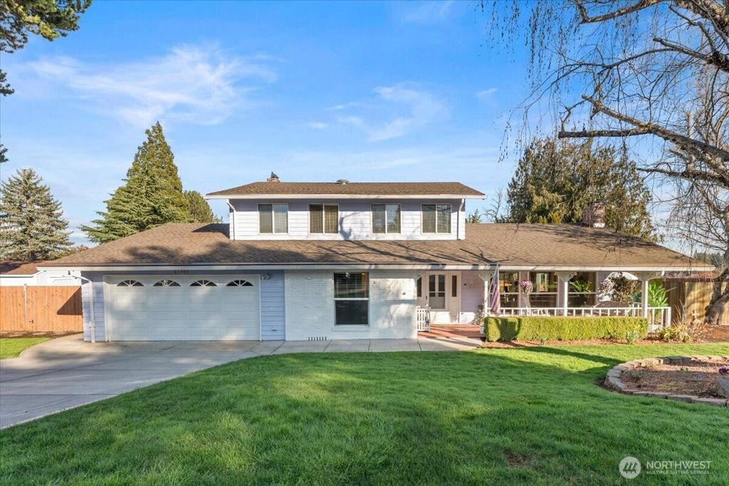 Photo of 15905 NE 33rd Avenue, Ridgefield, WA 98642 (MLS # 2509731)