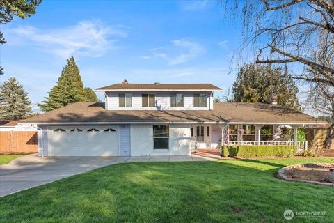 Photo of 15905 NE 33rd Avenue, Ridgefield, WA 98642 (MLS # 2509731)