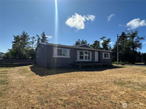 Photo of 15 Prince St W St, Chinook, WA 98614 (MLS # 2403484)