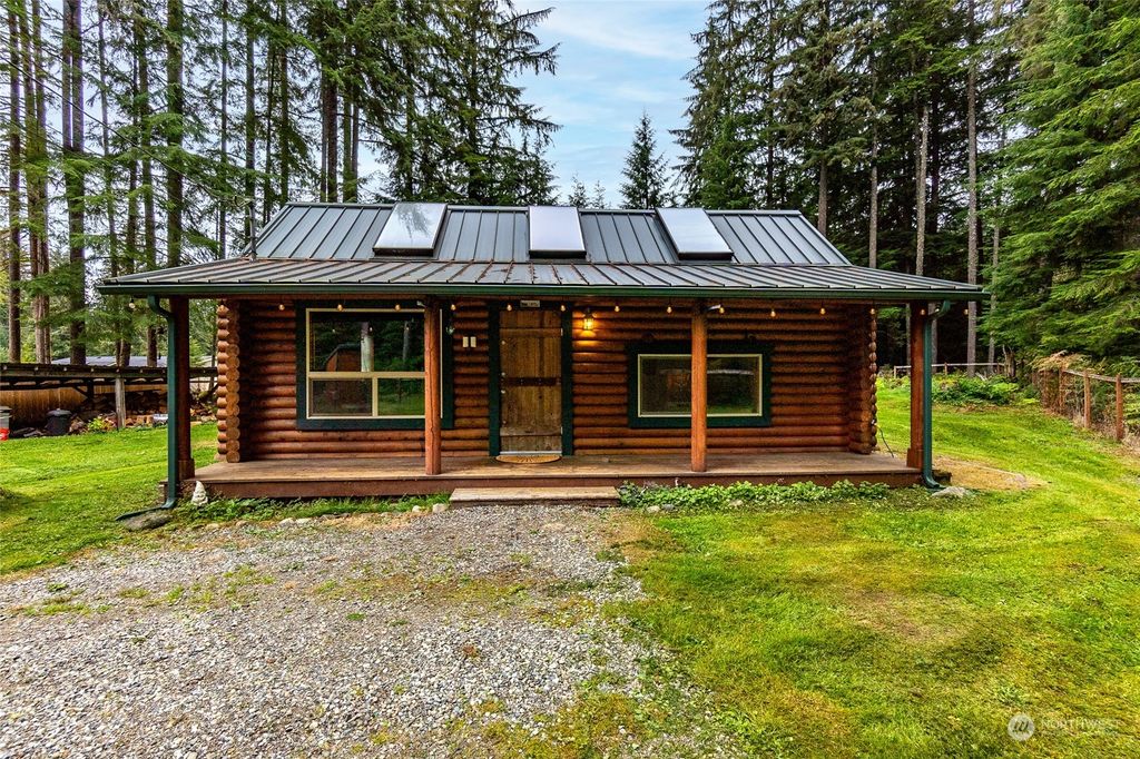 Photo of 23429 Pearce Way, Granite Falls, WA 98252 (MLS # 2291004)