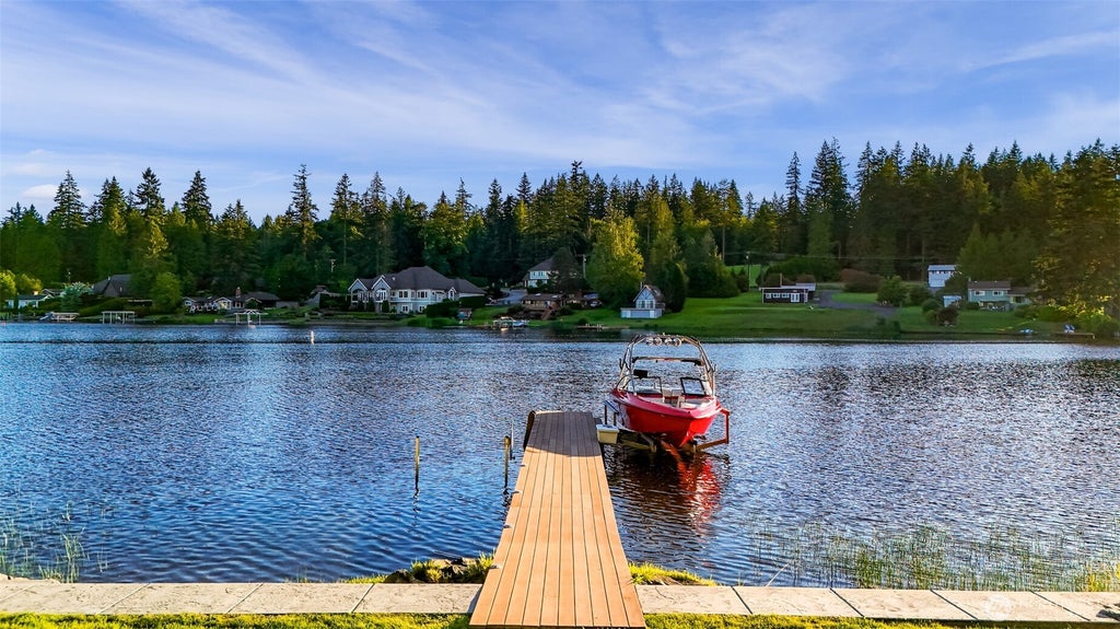 Photo of 15404 Lakeview Avenue, Stanwood, WA 98292 (MLS # 2540689)