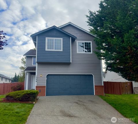 Photo of 1524 199th Street E, Spanaway, WA 98387 (MLS # 2446705)