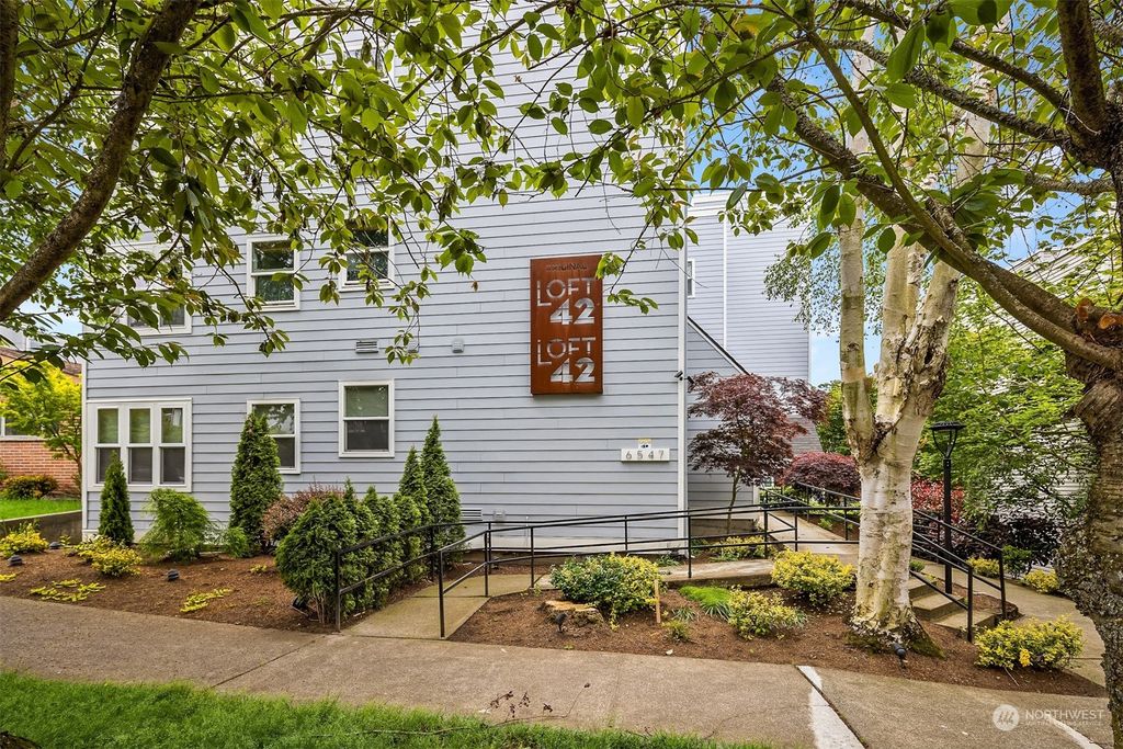 Photo of 6547 42nd Avenue SW #101, Seattle, WA 98136 (MLS # 2030069)
