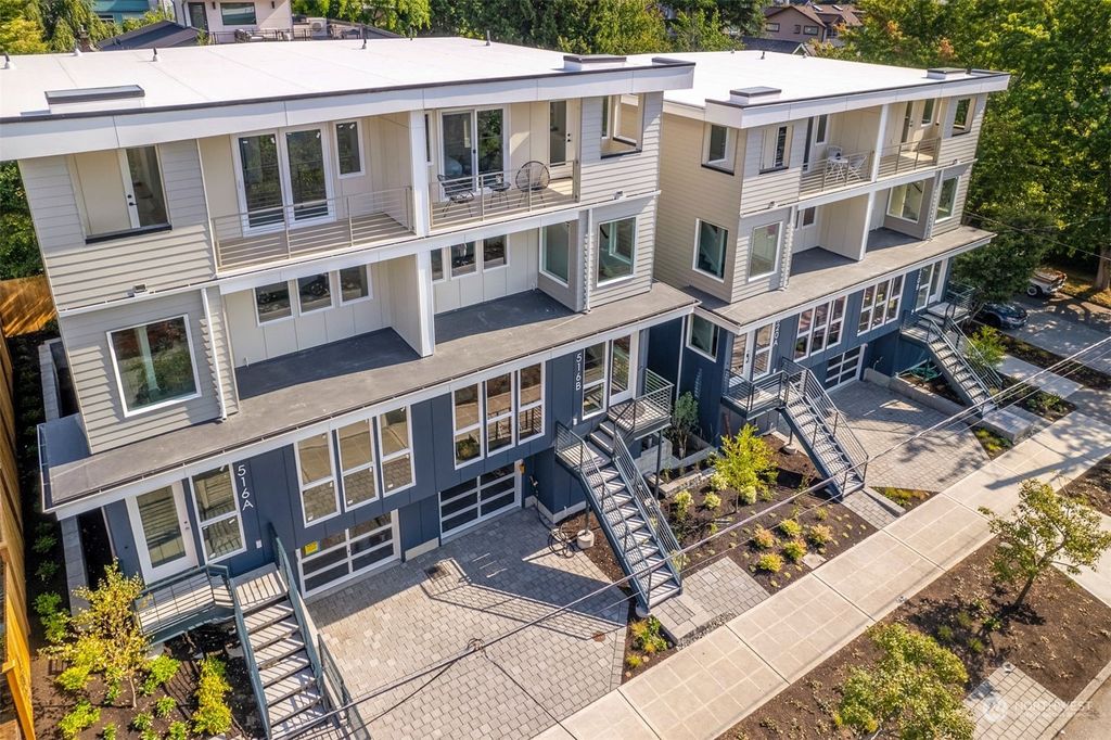 Photo of 516 A N 48th Street, Seattle, WA 98103 (MLS # 2135846)