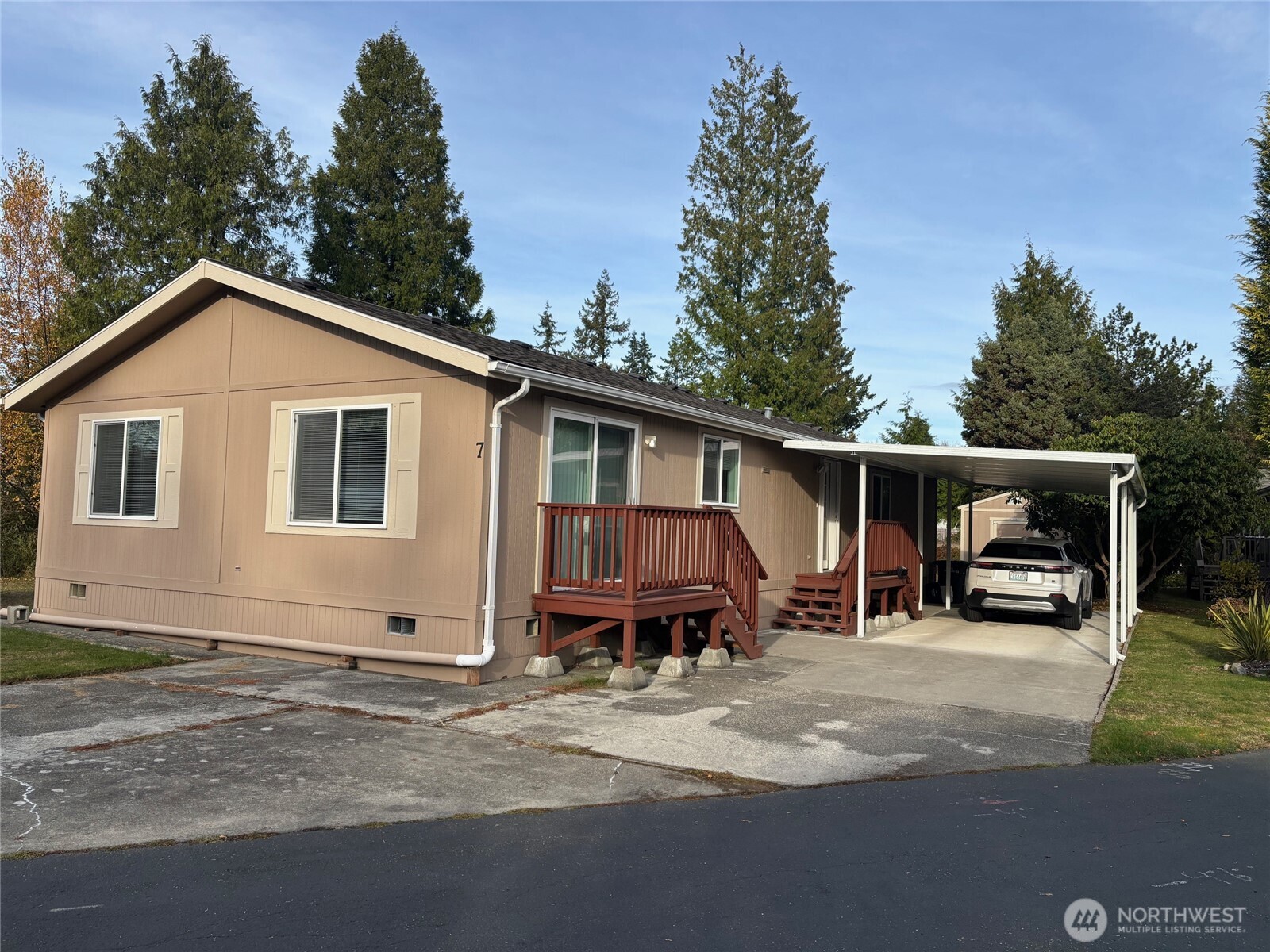 8370 Harborview Road 7