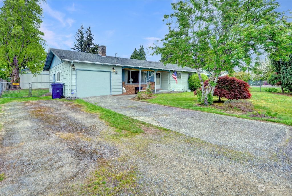 Photo of 4919 85th Place NE, Marysville, WA 98270 (MLS # 2196545)