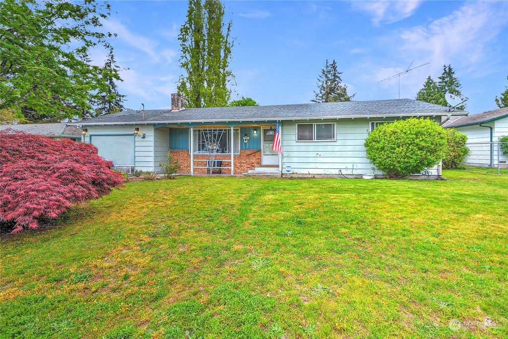 Photo of 4919 85th Place NE, Marysville, WA 98270 (MLS # 2196545)