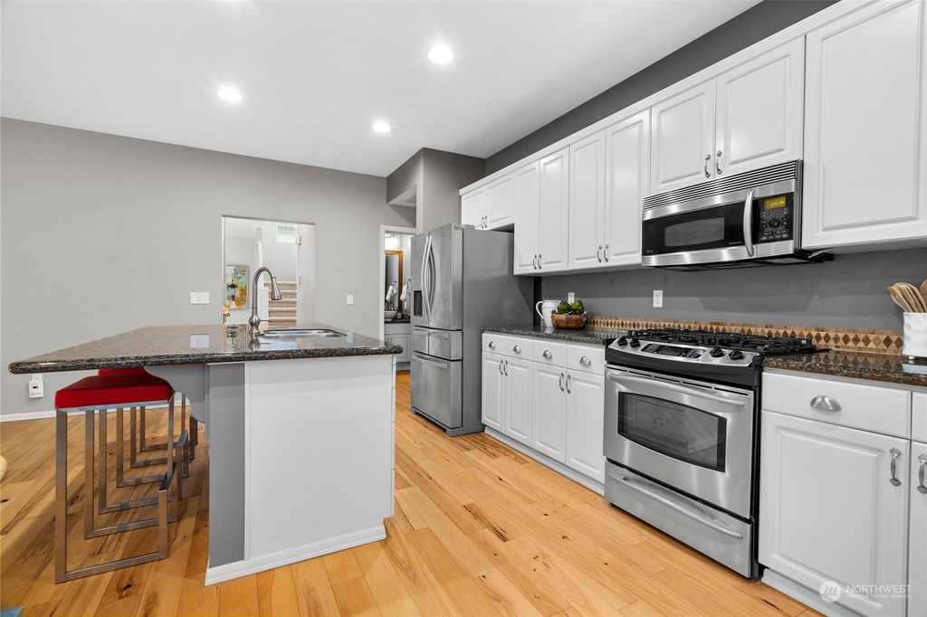 Photo of 15441 141st Place SE, Renton, WA 98058 (MLS # 2309100)