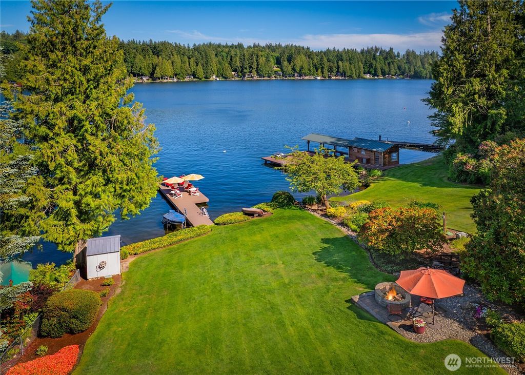 Photo of 29 NW LAKE ROESIGER ROAD Rd, Snohomish, WA 98290 (MLS # 2431118)