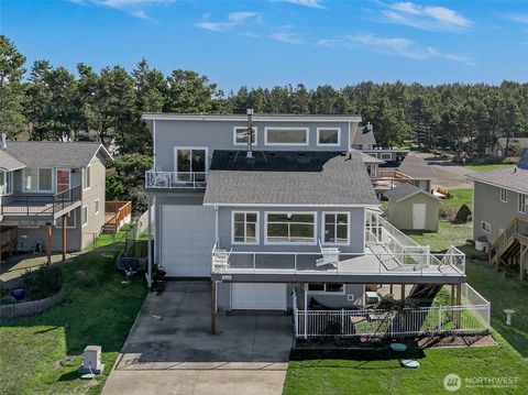 Photo of 19408 K Place, Long Beach, WA 98631 (MLS # 2496774)