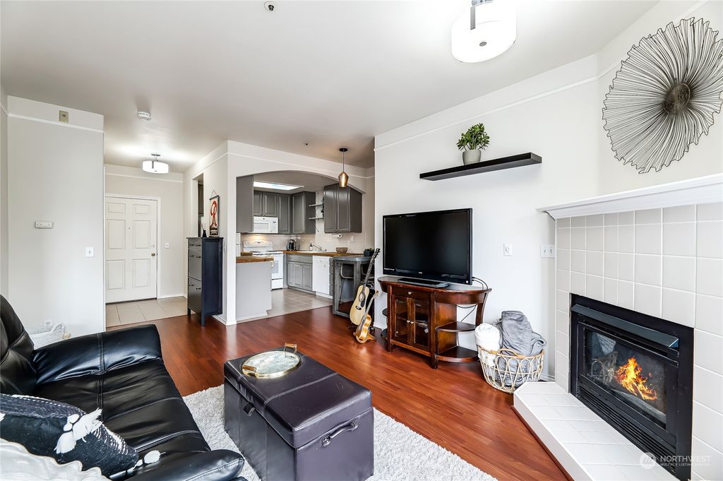 Photo of 3271 SW Avalon Way #401, Seattle, WA 98126 (MLS # 2048515)