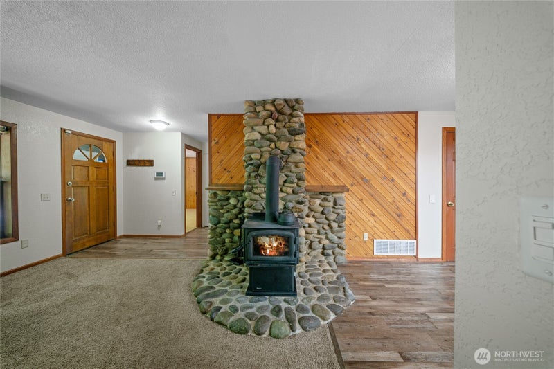 211 E Aycliffe Drive