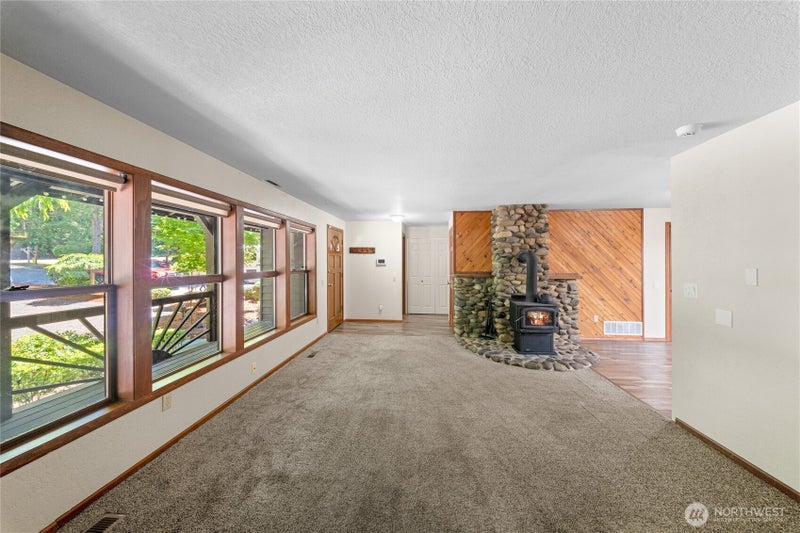 211 E Aycliffe Drive