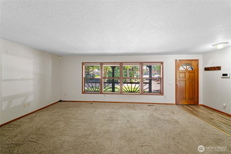 211 E Aycliffe Drive