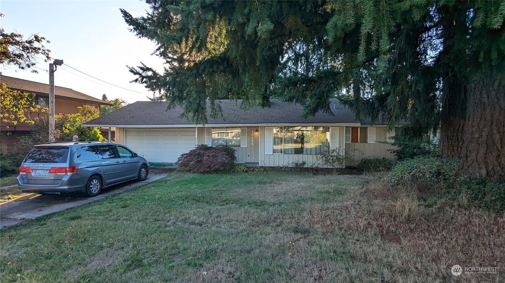 Photo of 10426 23rd Drive SE, Everett, WA 98208 (MLS # 2169612)