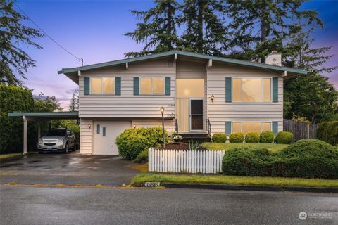 Photo of 15514 NE 55th Street, Redmond, WA 98052 (MLS # 2246250)