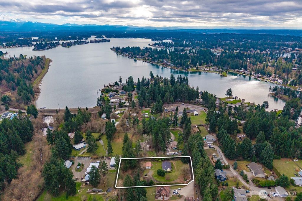Photo of 611 186th Avenue E, Bonney Lake, WA 98391 (MLS # 2525882)