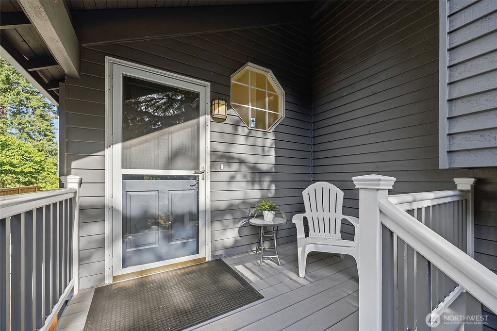Photo of 23707 Meridian Place W, Bothell, WA 98021 (MLS # 2525138)
