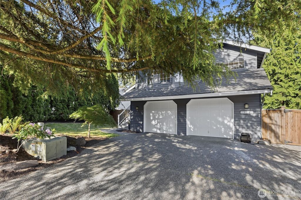 Photo of 23707 Meridian Place W, Bothell, WA 98021 (MLS # 2525138)