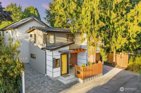 Photo of 511 N 78th Street, Seattle, WA 98103 (MLS # 2432582)