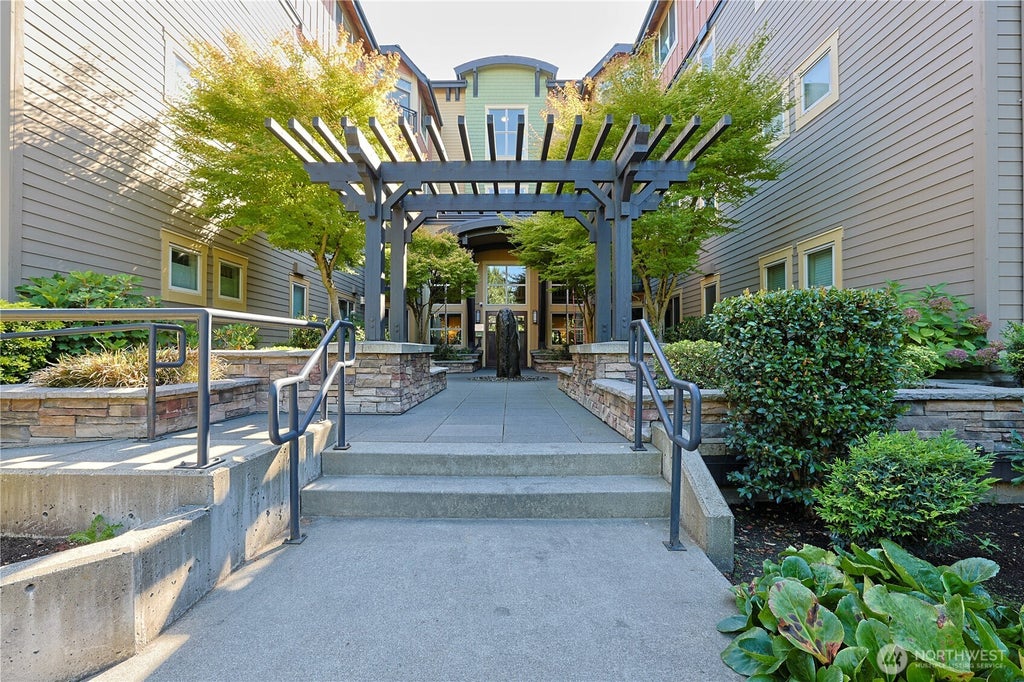 Photo of 15700 116th Avenue NE #209, Bothell, WA 98011 (MLS # 2580017)