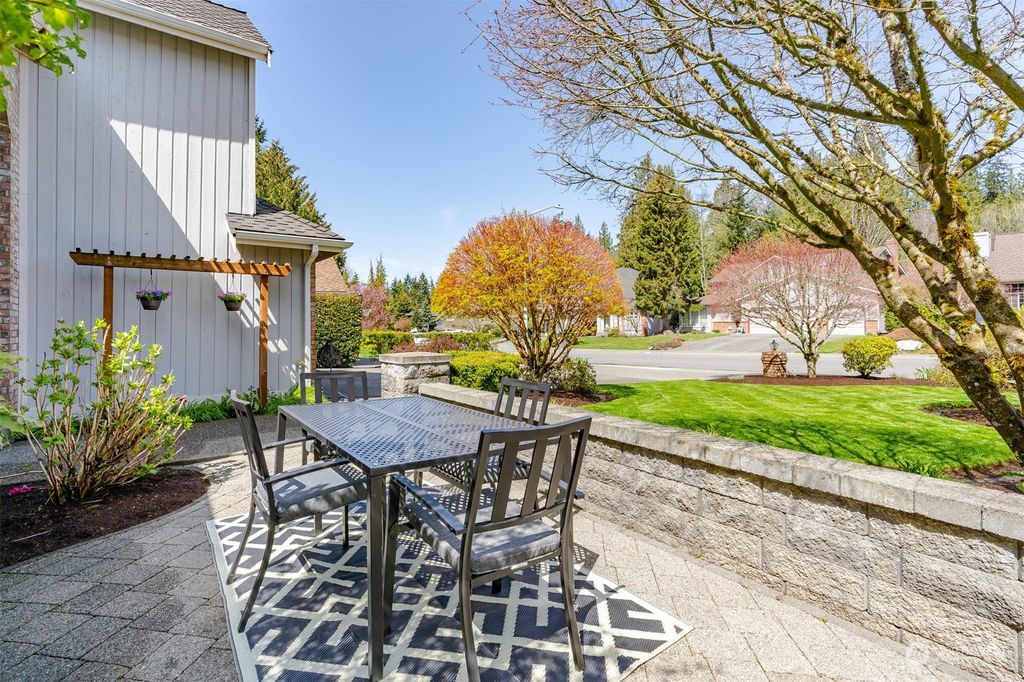 Photo of 4816 131st Street SW, Mukilteo, WA 98275 (MLS # 2062320)